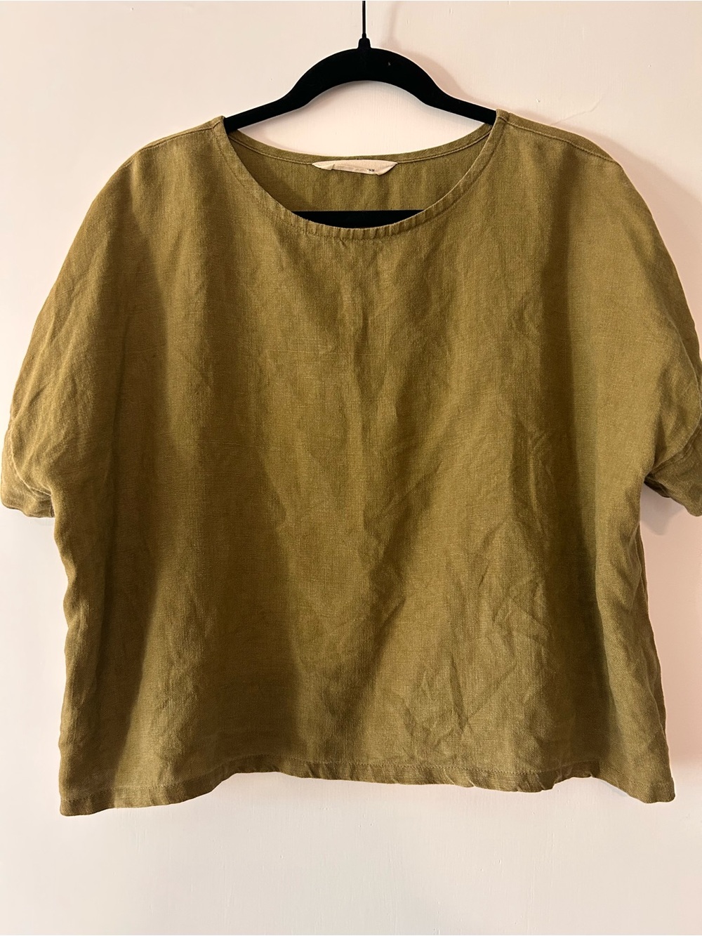 Elizabeth Suzann Olive Linen Short Sleeve Tee one size fits like a L